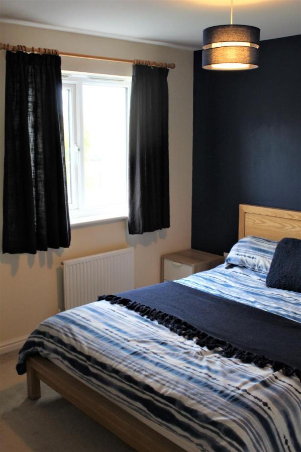Home From Home Milford Haven Exterior foto